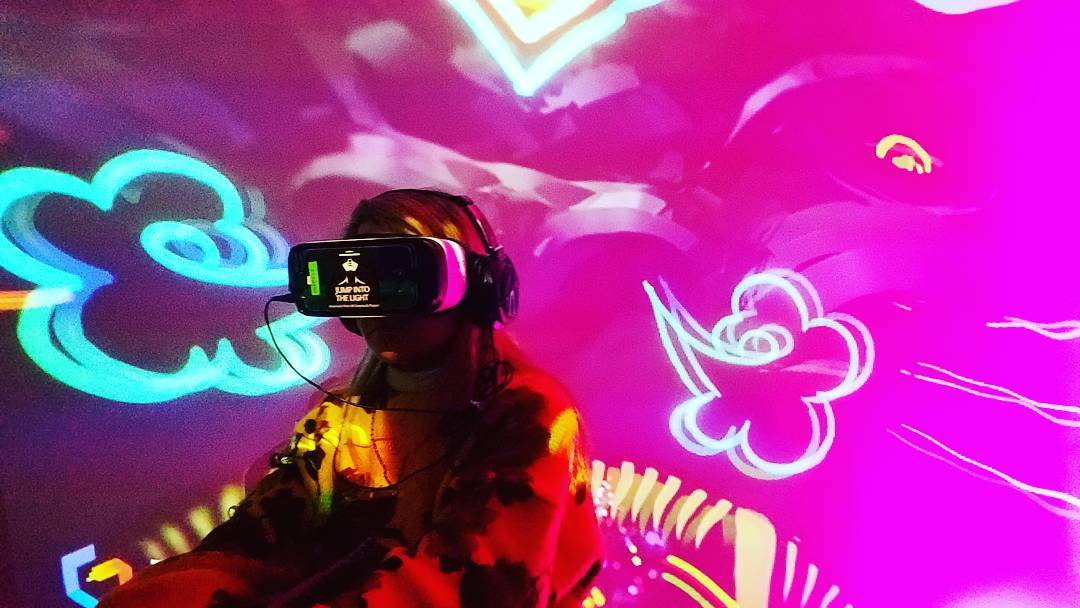 Explore the unexplored! With virtual reality @jumpintothelight
Featuring
@mdot_s…