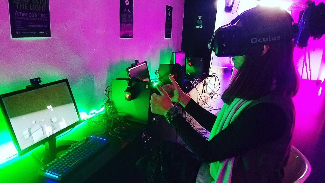 Thumbs up!! Chceck out the latest VR experiences @jumpintothelightnow You’ll be …