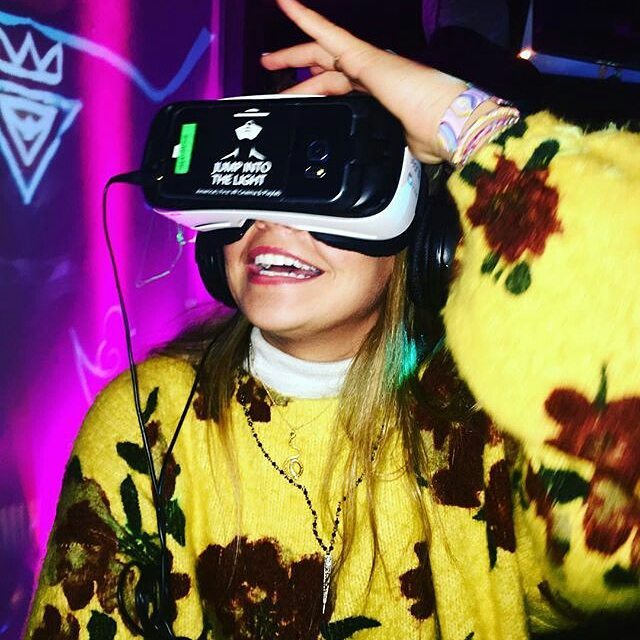 VR Joy!! Have a great Monday everyone!!
#JumpIntoTheLight #monday #joy #vr #vrci…