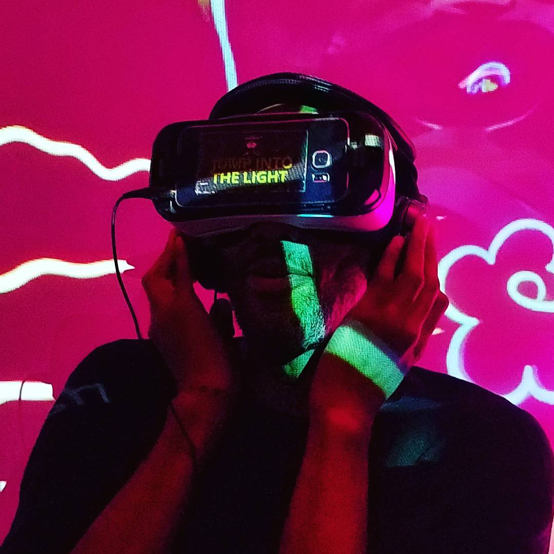 The Light!
☆☆☆☆☆☆☆☆
#virtualreality #vr #thelight #JumpIntoTheLight #jitl #vrcin…