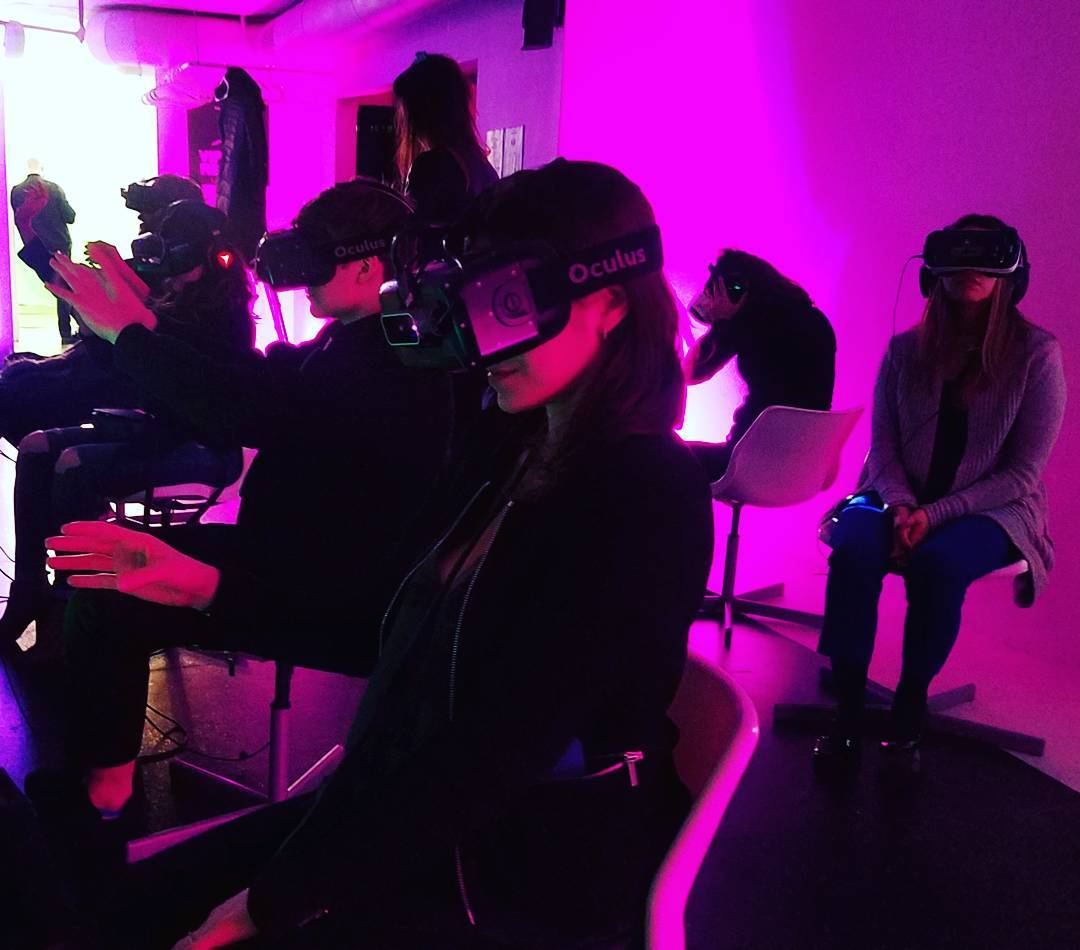 New year,  new resolutions and new vr experiences!!! 

#vrplaylab #vrcinema #vir…