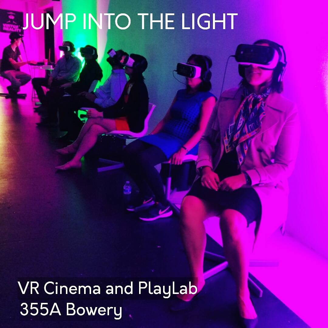 VirtuL Reality is fun! We promise!! Jump Into The Light with us tonight!

#JumpI…