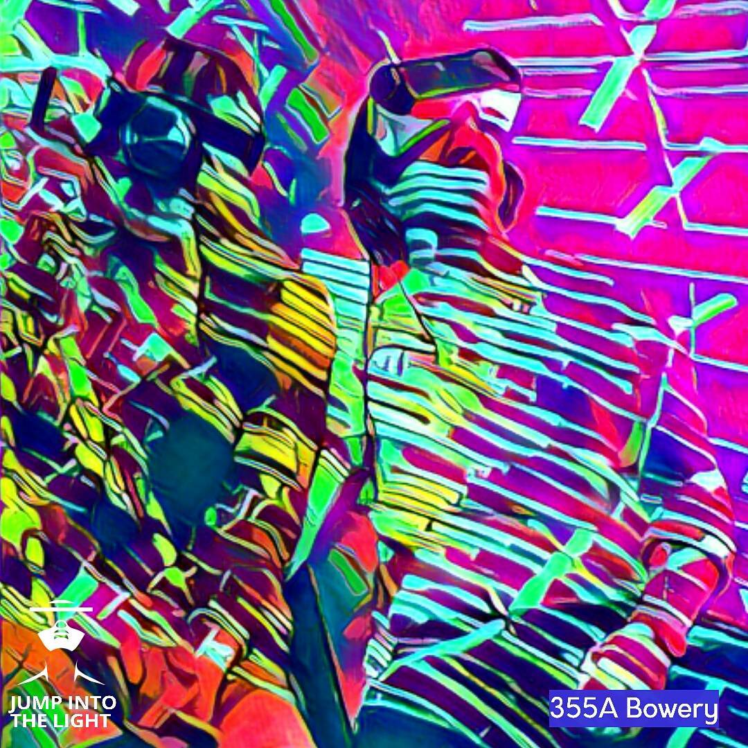Dream worlds!! Enter VR

355A Bowery

#JumpIntoTheLight #JITL #VRcinema #VRplayL…