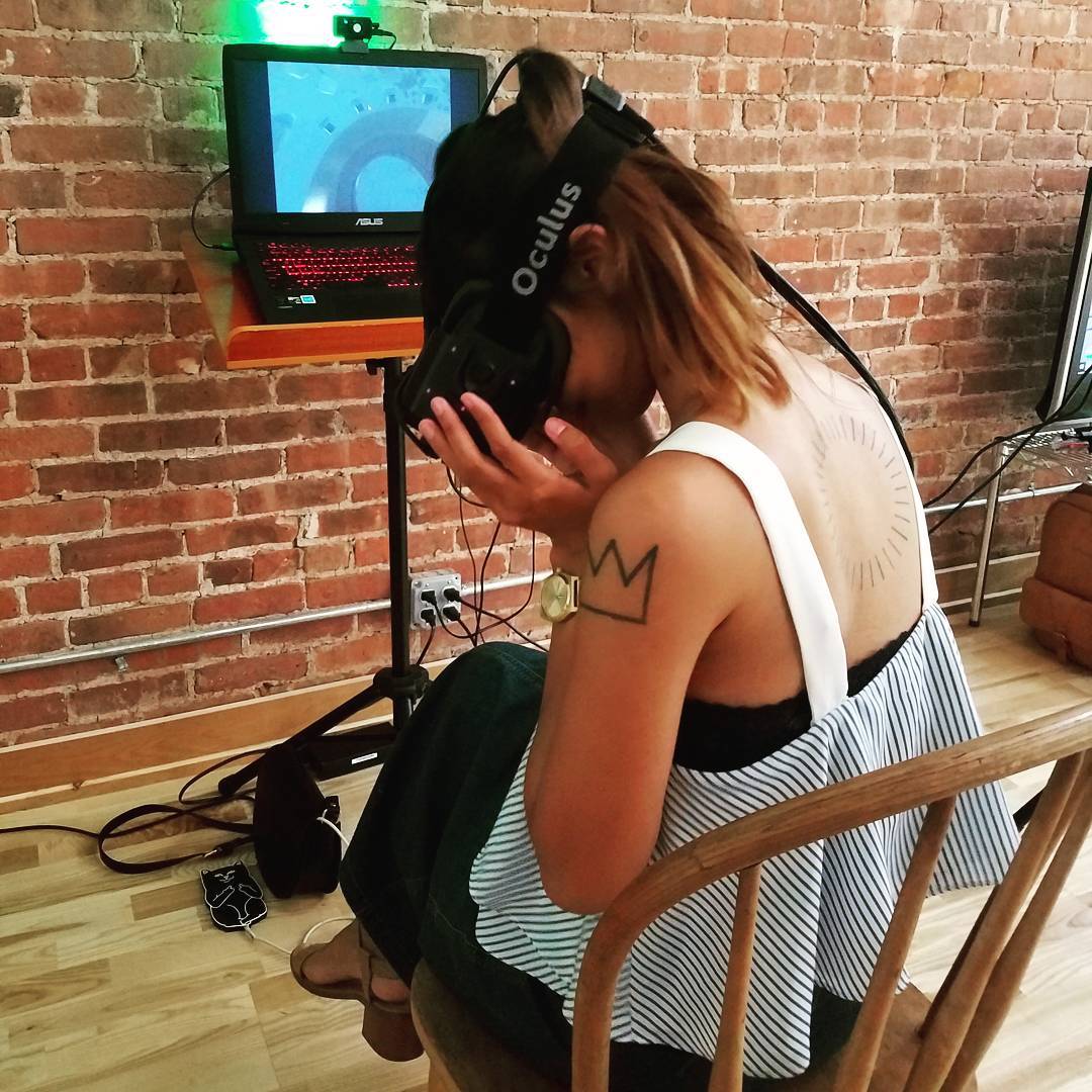Searching for answers in VR

#JumpIntoTheLight #virtualreality #NYVR #oculus #ex…