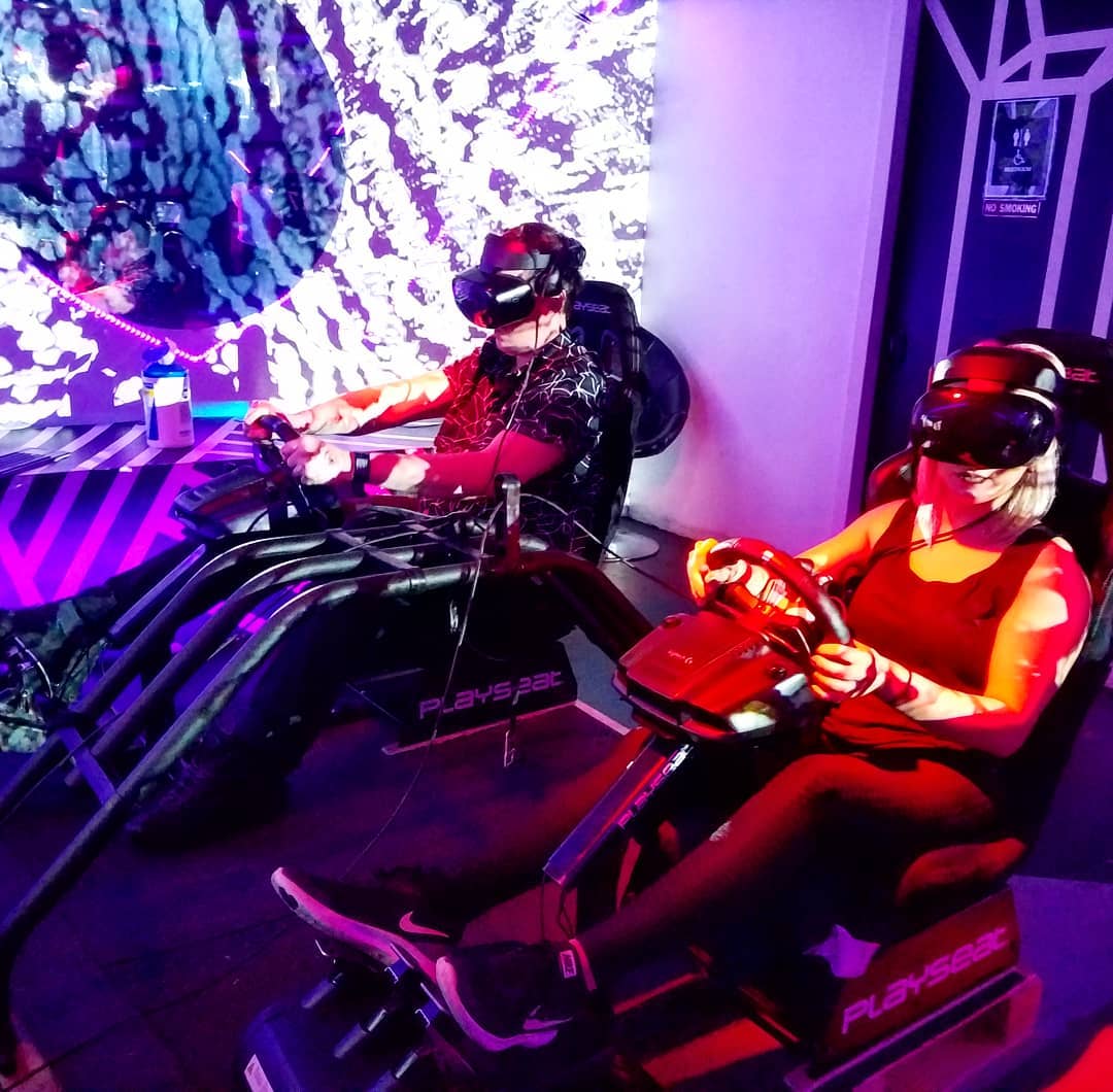 Take your #date on a joy ride in #VR
We are open until midnight on fridays!
.
.
…