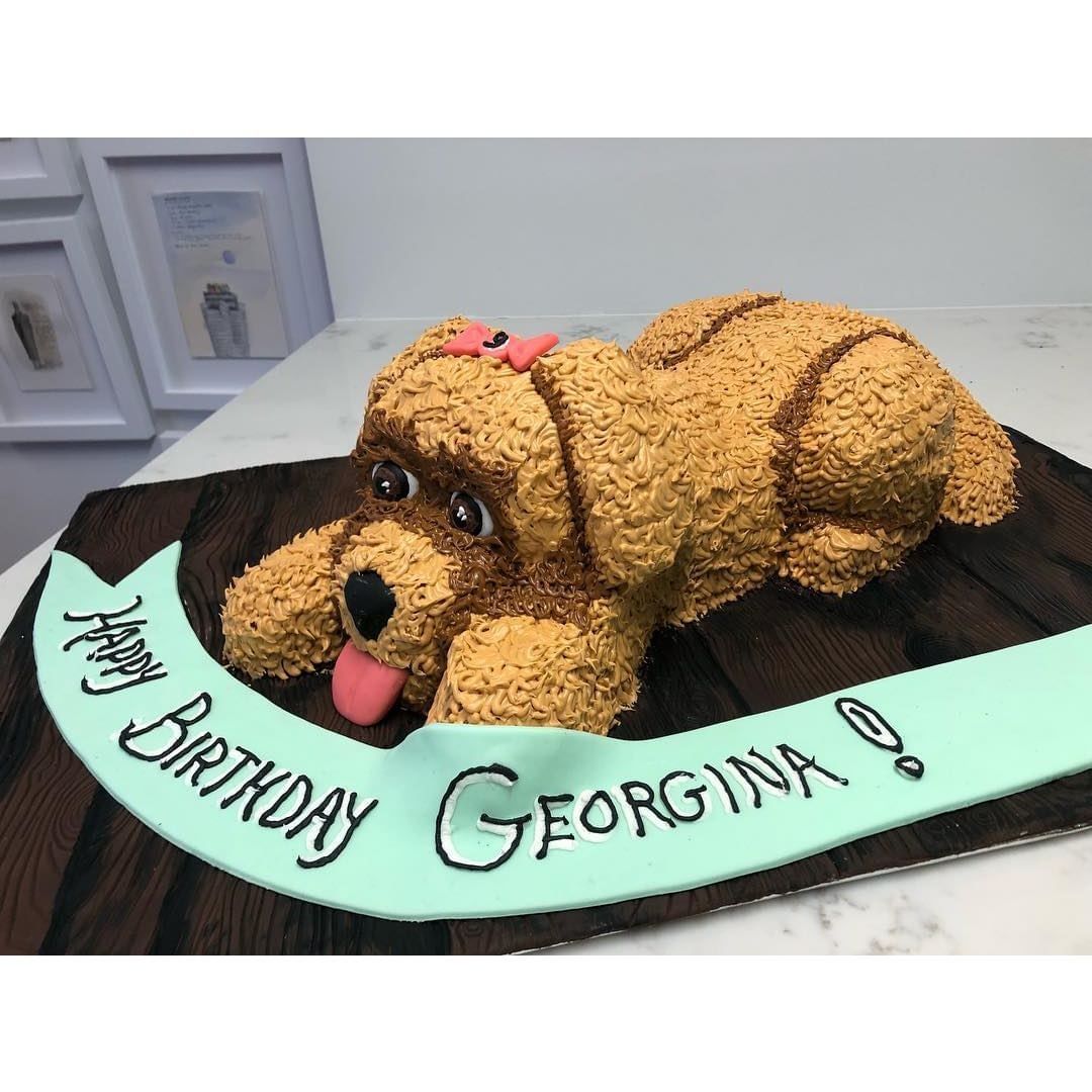 Puppy love. #cakeart #labradoodle #birthdaycake #birthdaynyc @cakes_by_glynis……