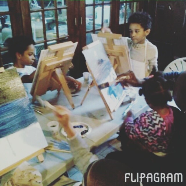 More highlights from the HONEYBEEkids Paint Parties at @houseofjuicebk! Healthy …