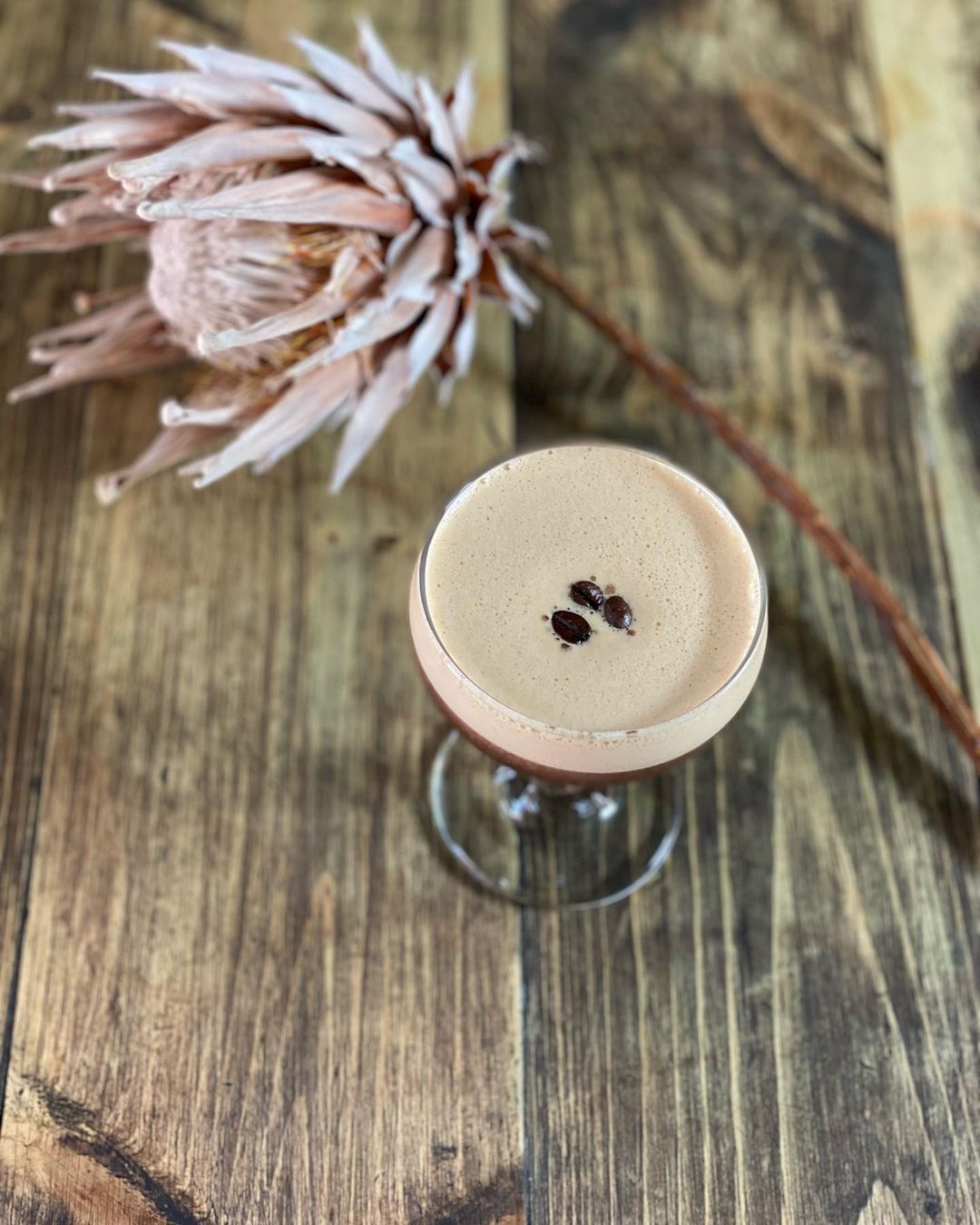 On Sundays I prefer my espresso in a martini! 
.
.
. 
#esspresso #martini #coffe…