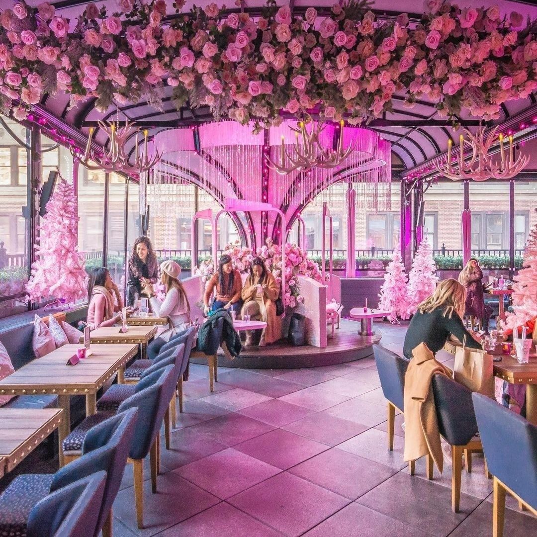 A pink winter wonderland awaits Join us today starting at 3PM!
: @nyclovesnyc……