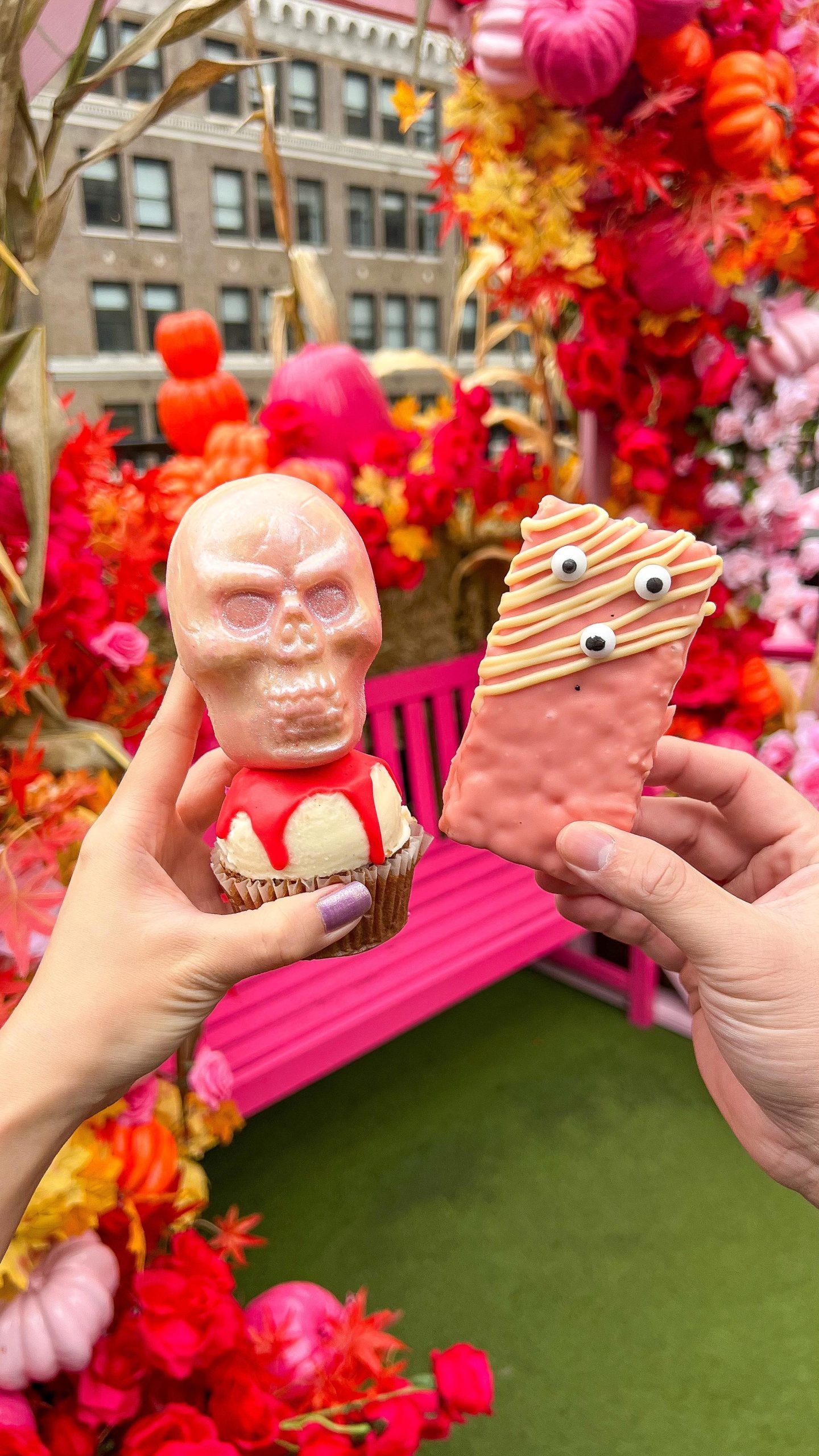 This Halloween season just got a whole lot cuter with Pink Pumpkin Patch  

@mag…